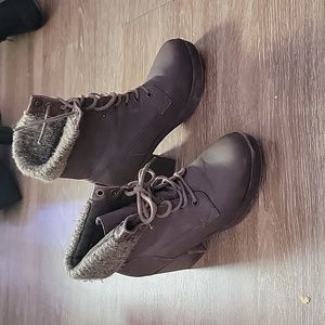 Brown Leather Ankle Boots with Knitted Top